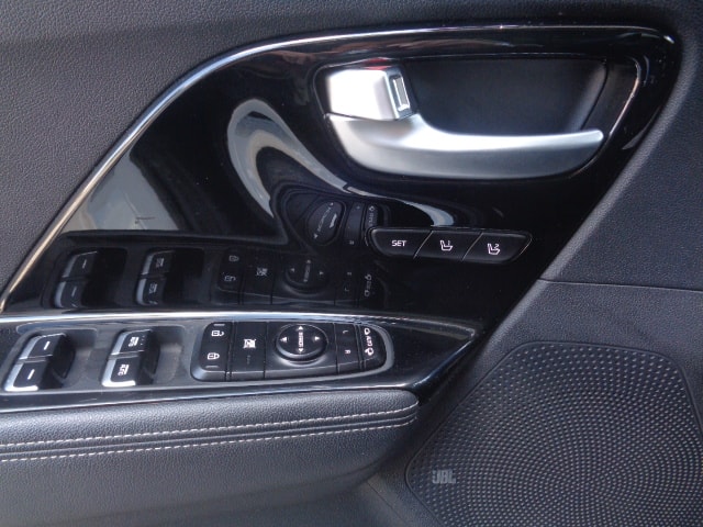 KIA Niro 1.6GDi Hybrid Style DCT-image-8