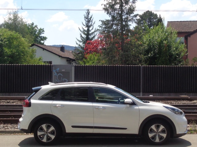 KIA Niro 1.6GDi Hybrid Style DCT-image-14