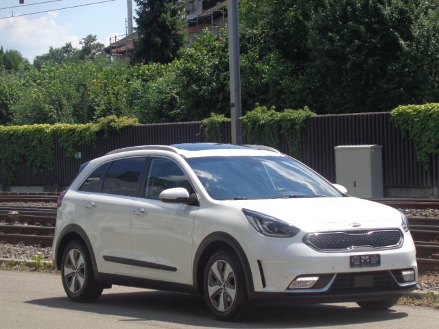 KIA Niro 1.6GDi Hybrid Style DCT-image-13