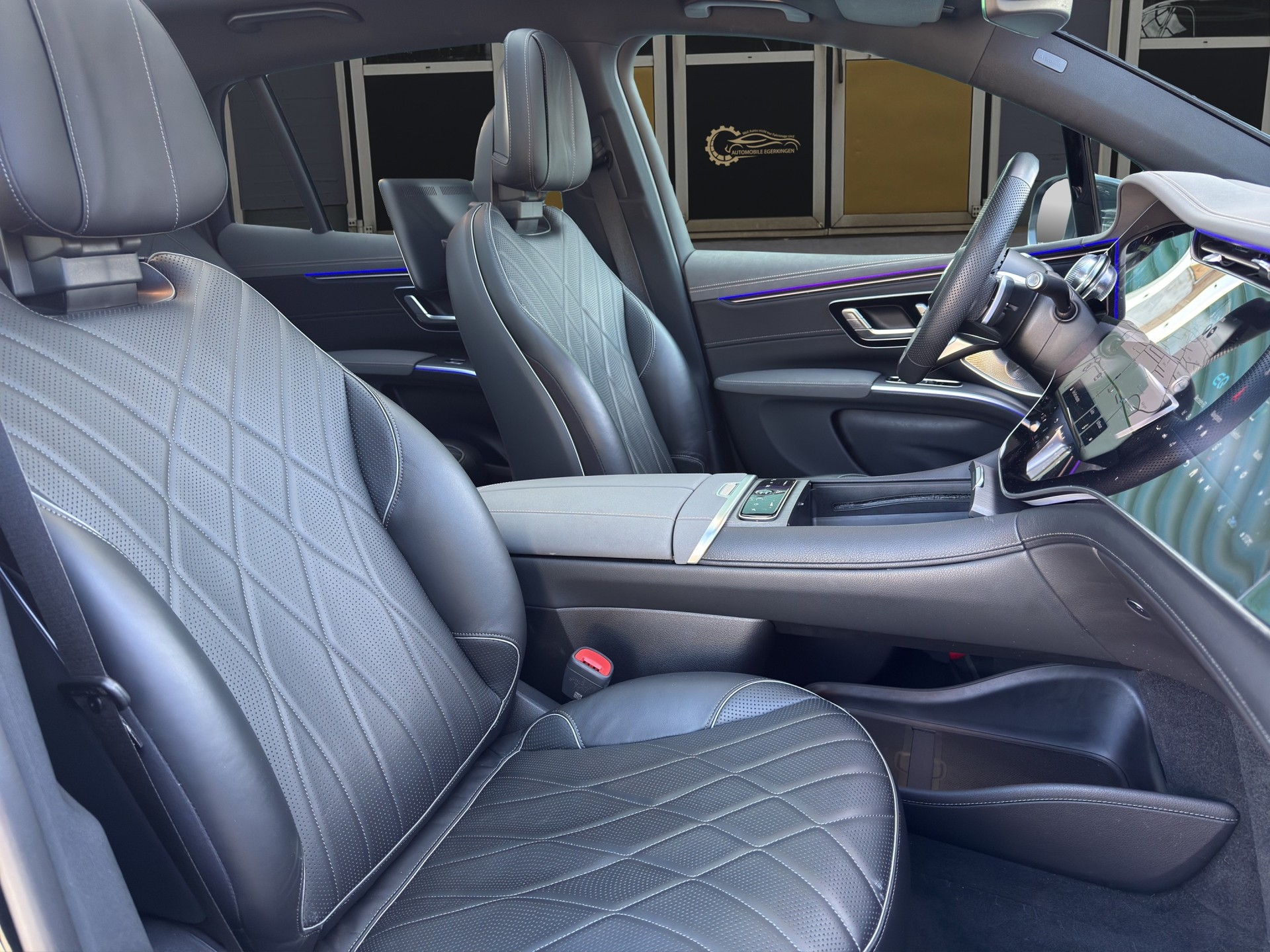MERCEDES-BENZ EQS 580 Executive Edition AMG Line 4matic-image-10