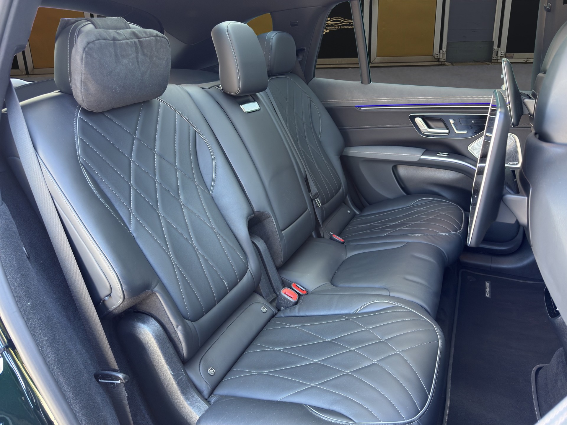 MERCEDES-BENZ EQS 580 Executive Edition AMG Line 4matic-image-13