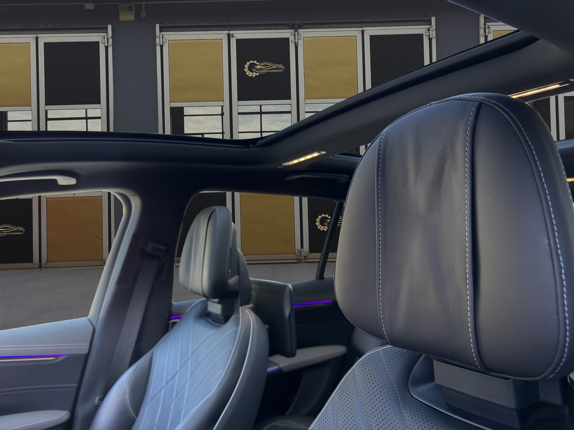 MERCEDES-BENZ EQS 580 Executive Edition AMG Line 4matic-image-9