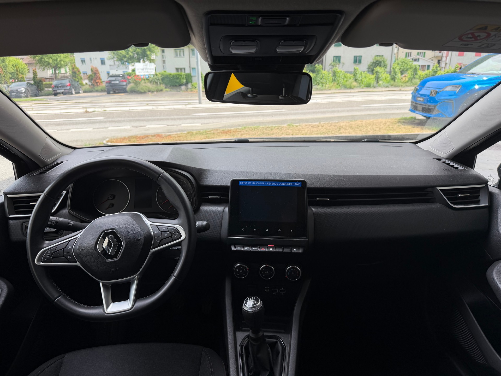 RENAULT Clio 1.0 Equilibre-image-7