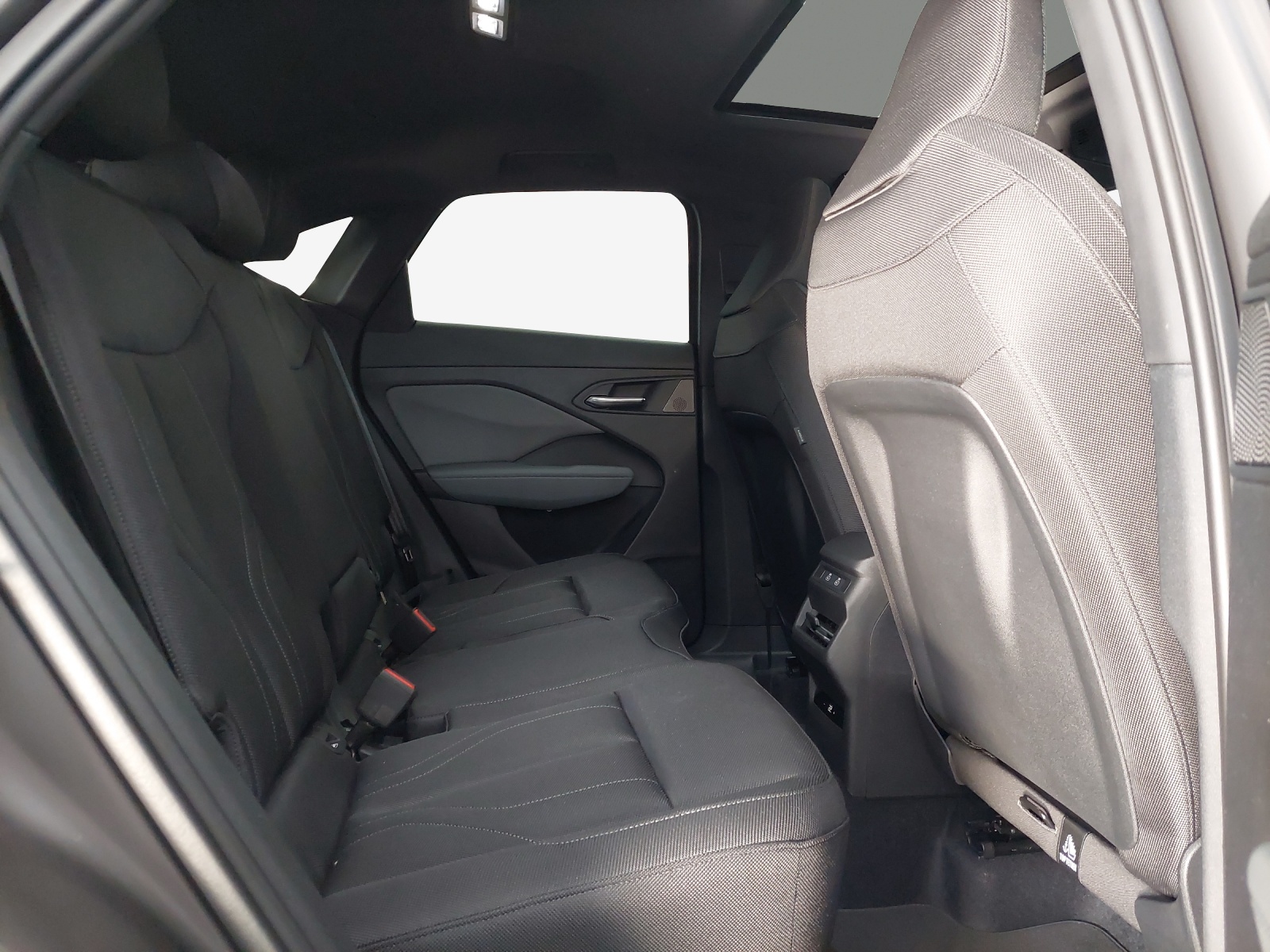 AUDI Q3 Sportback e-hybrid 200 kW S tronig-image-13