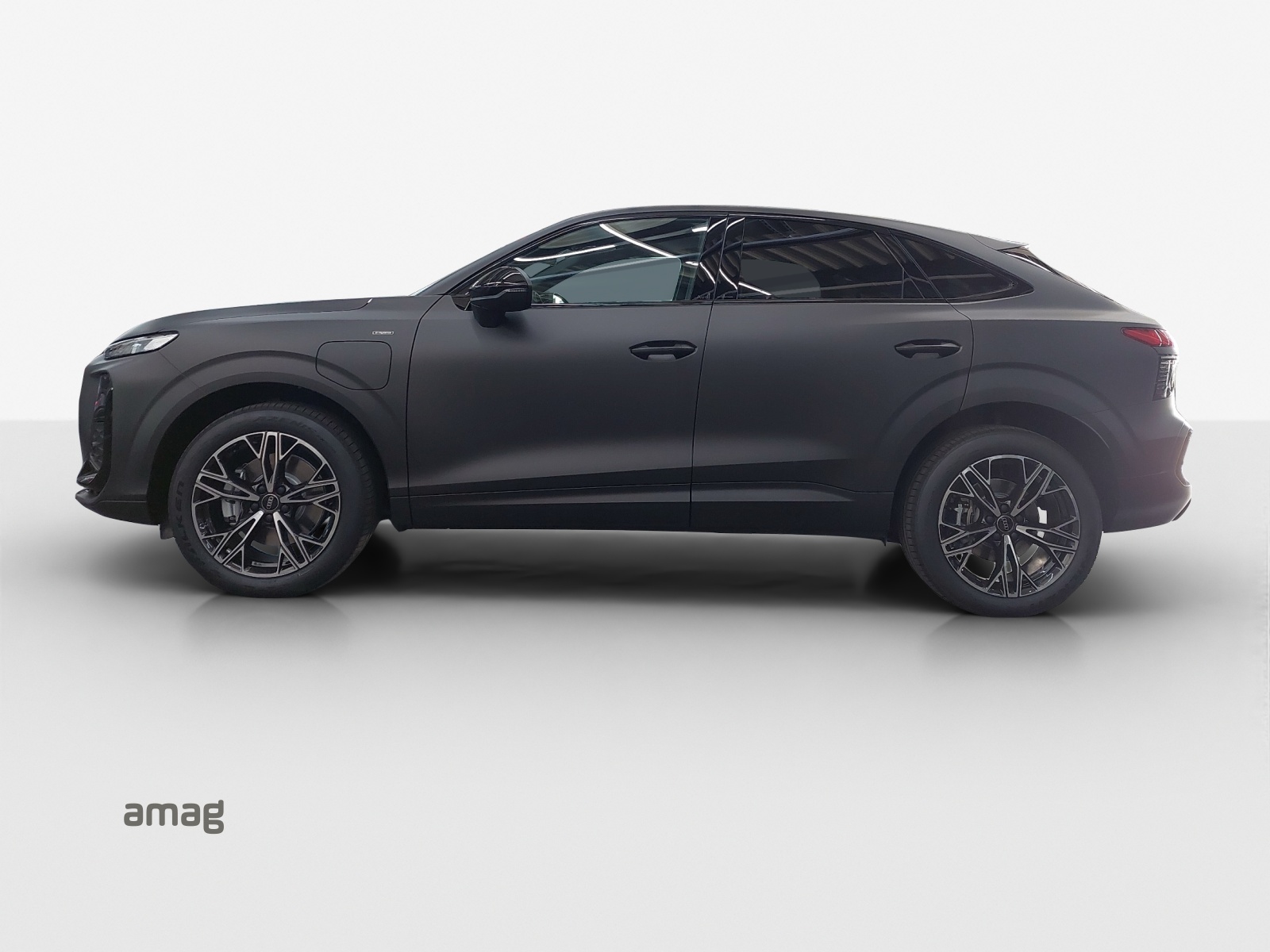 AUDI Q3 Sportback e-hybrid 200 kW S tronig-image-1
