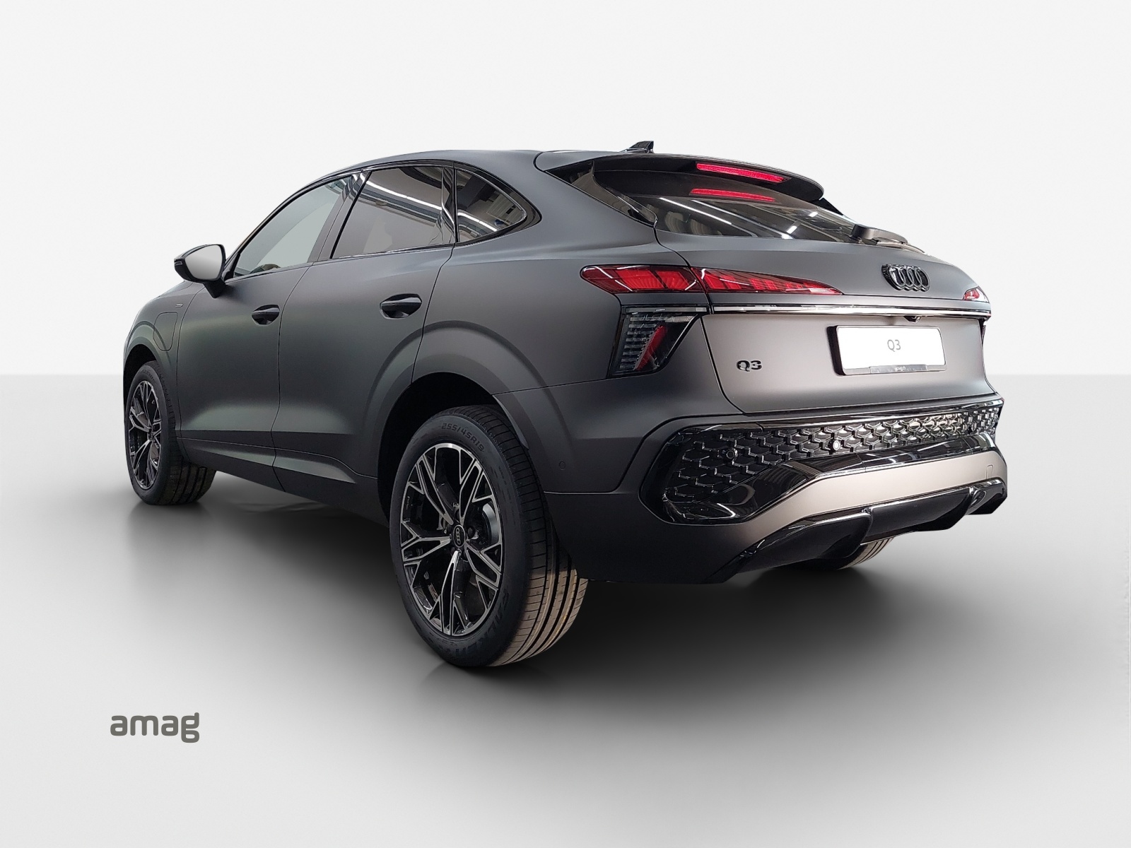 AUDI Q3 Sportback e-hybrid 200 kW S tronig-image-2