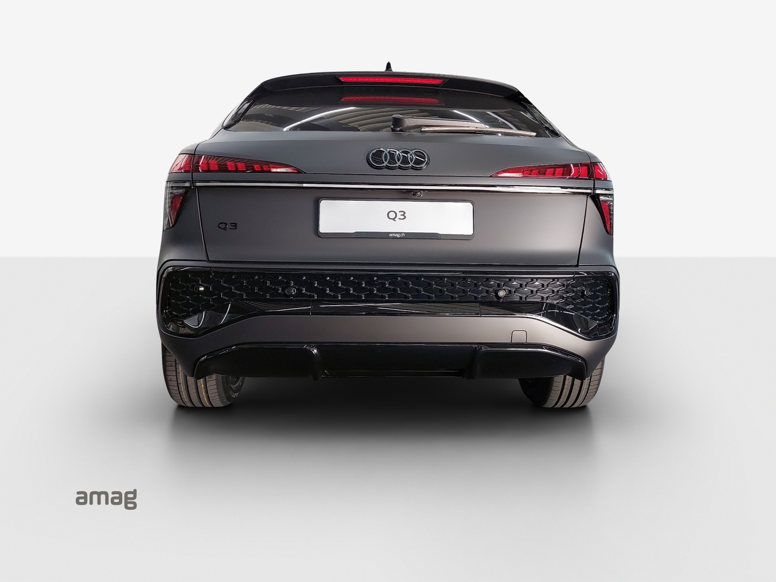 AUDI Q3 Sportback e-hybrid 200 kW S tronig-image-3