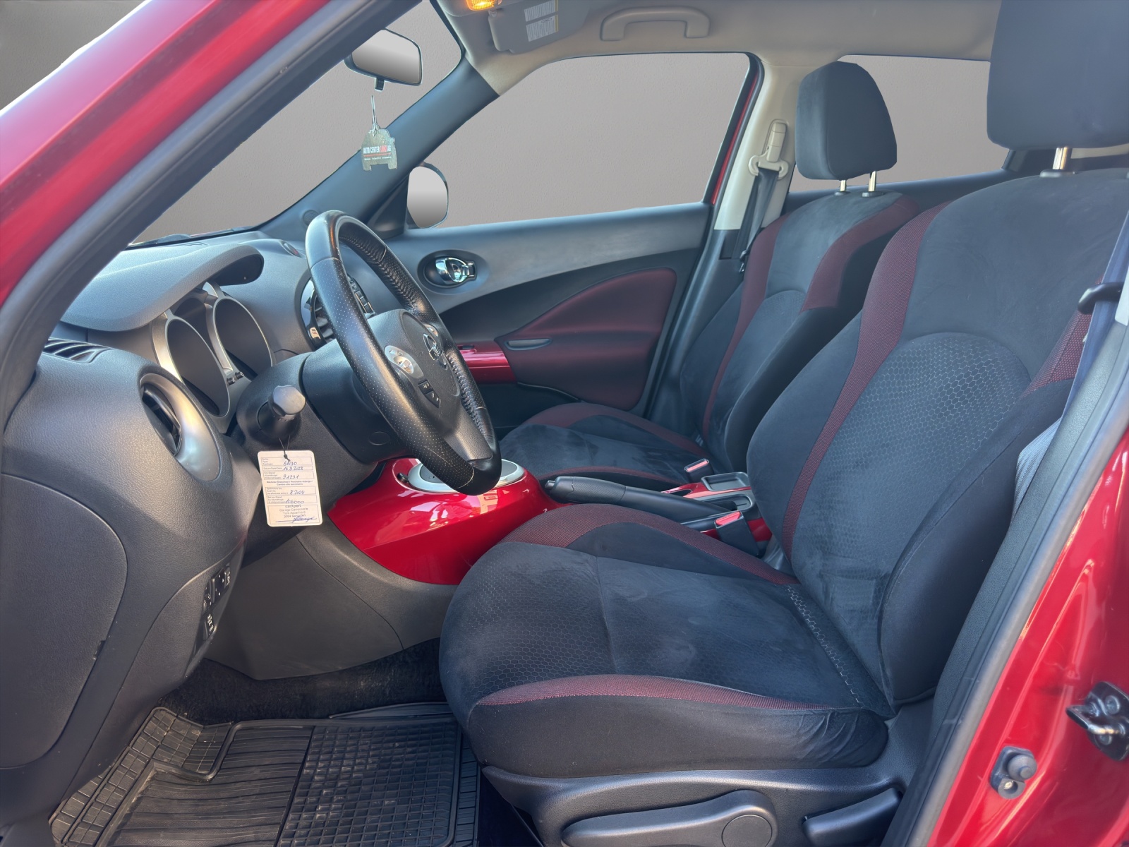 NISSAN Juke 1.6 DIG-T tekna 4x4 Xtronic M-CVT-image-8