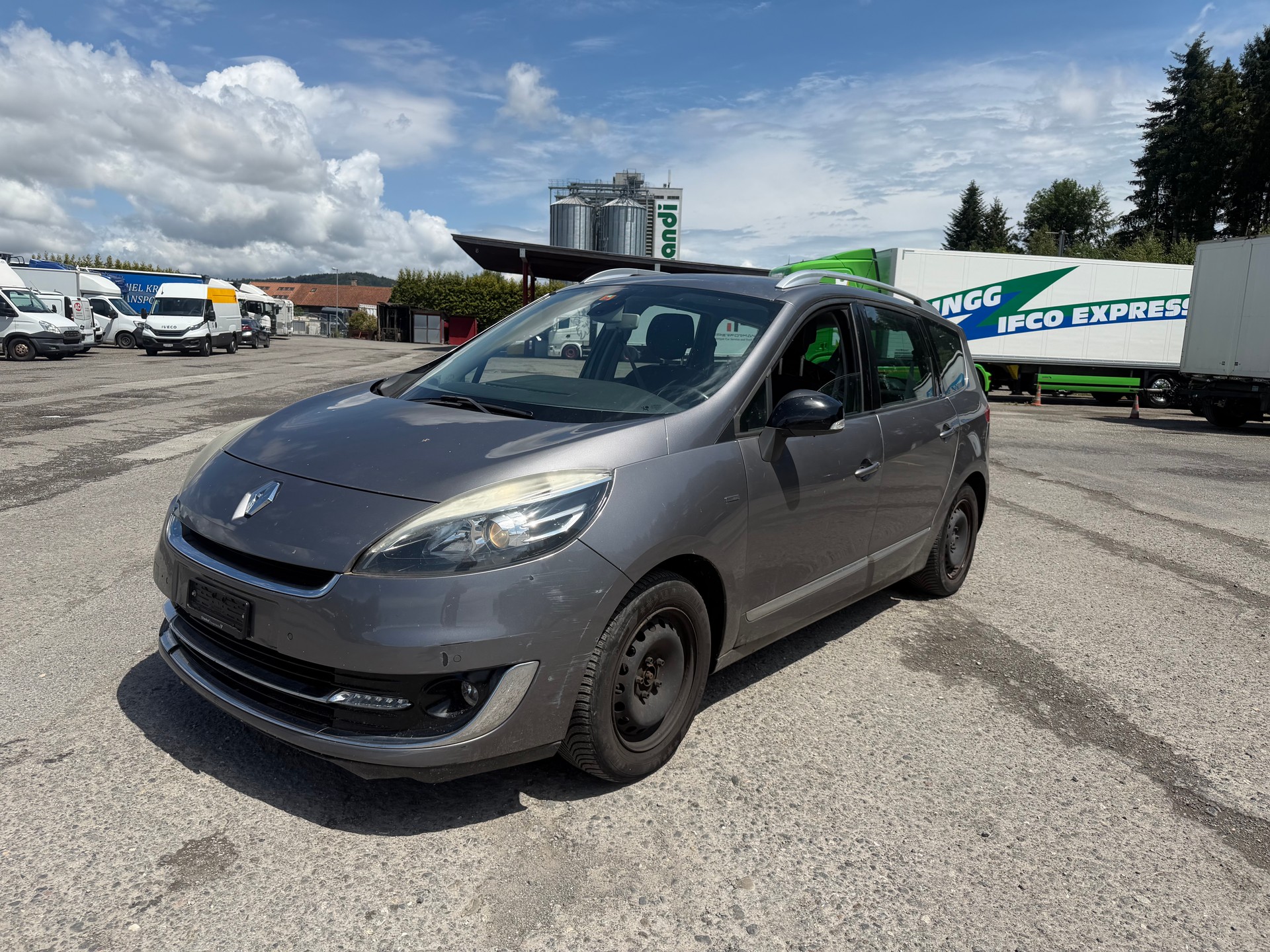 RENAULT Grand Scénic 1.4 16V Turbo Privilège-image-0