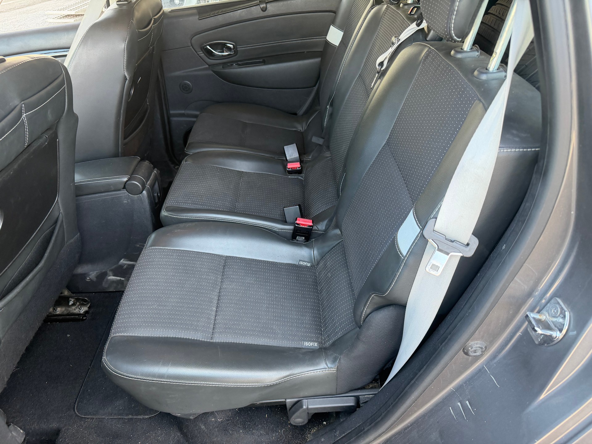 RENAULT Grand Scénic 1.4 16V Turbo Privilège-image-5