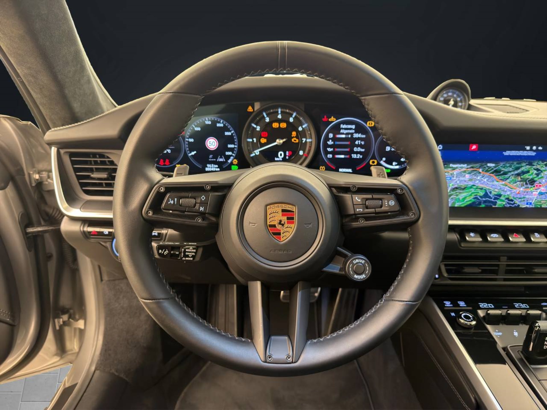 PORSCHE 911 Carrera 4S-image-12