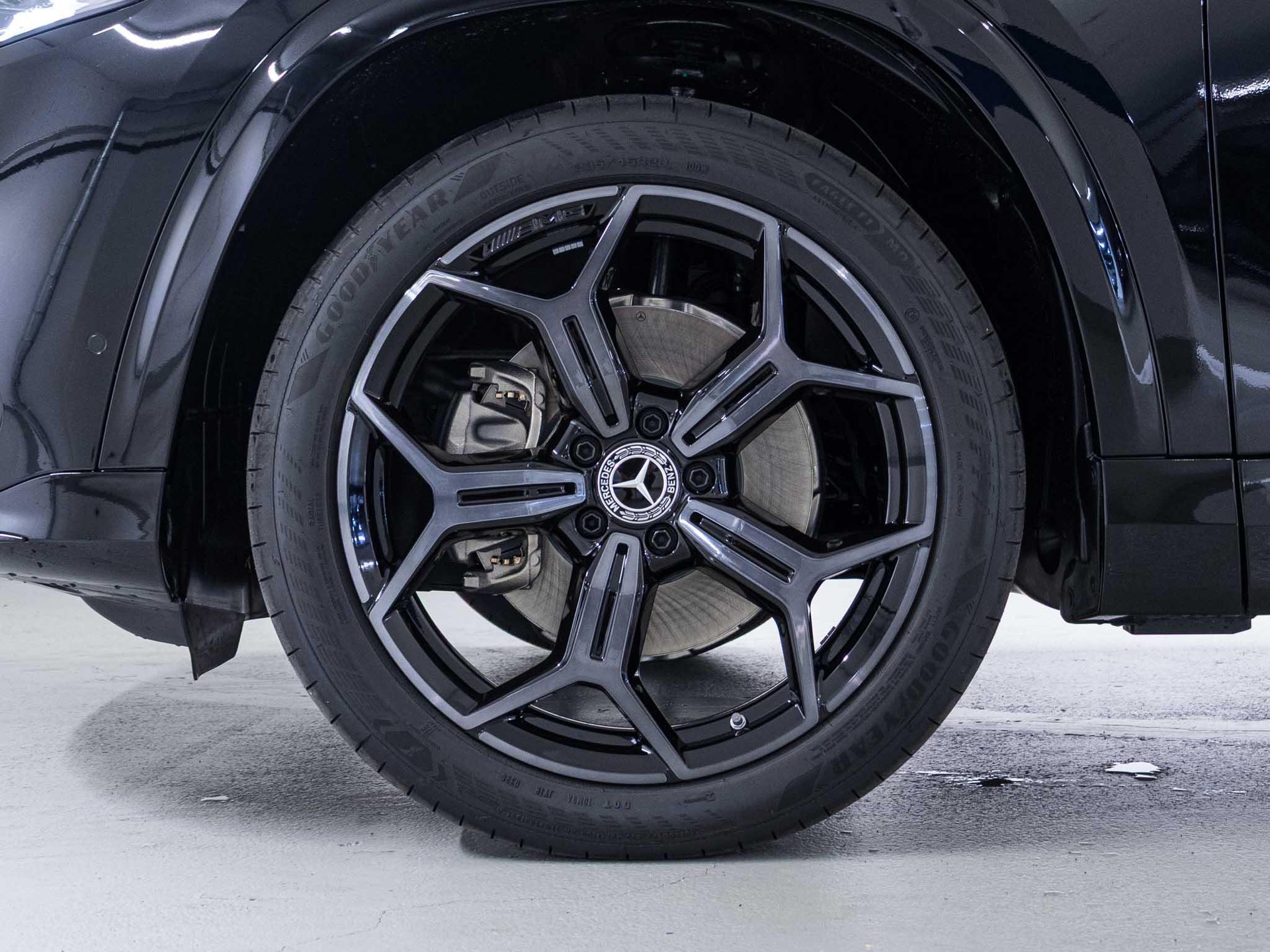 MERCEDES-BENZ GLB 220 4MATIC-image-14