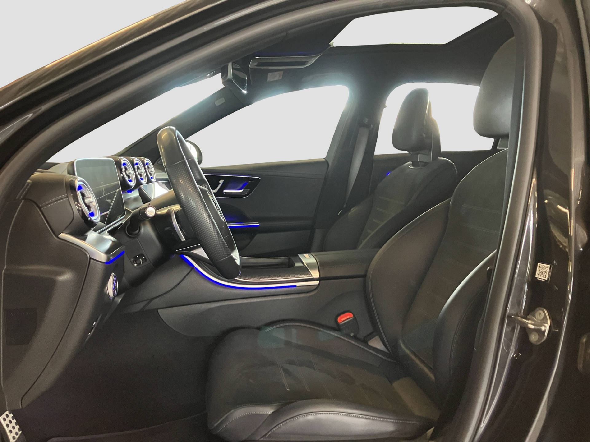 MERCEDES-BENZ C 300 d AMG Line 4MATIC-image-6