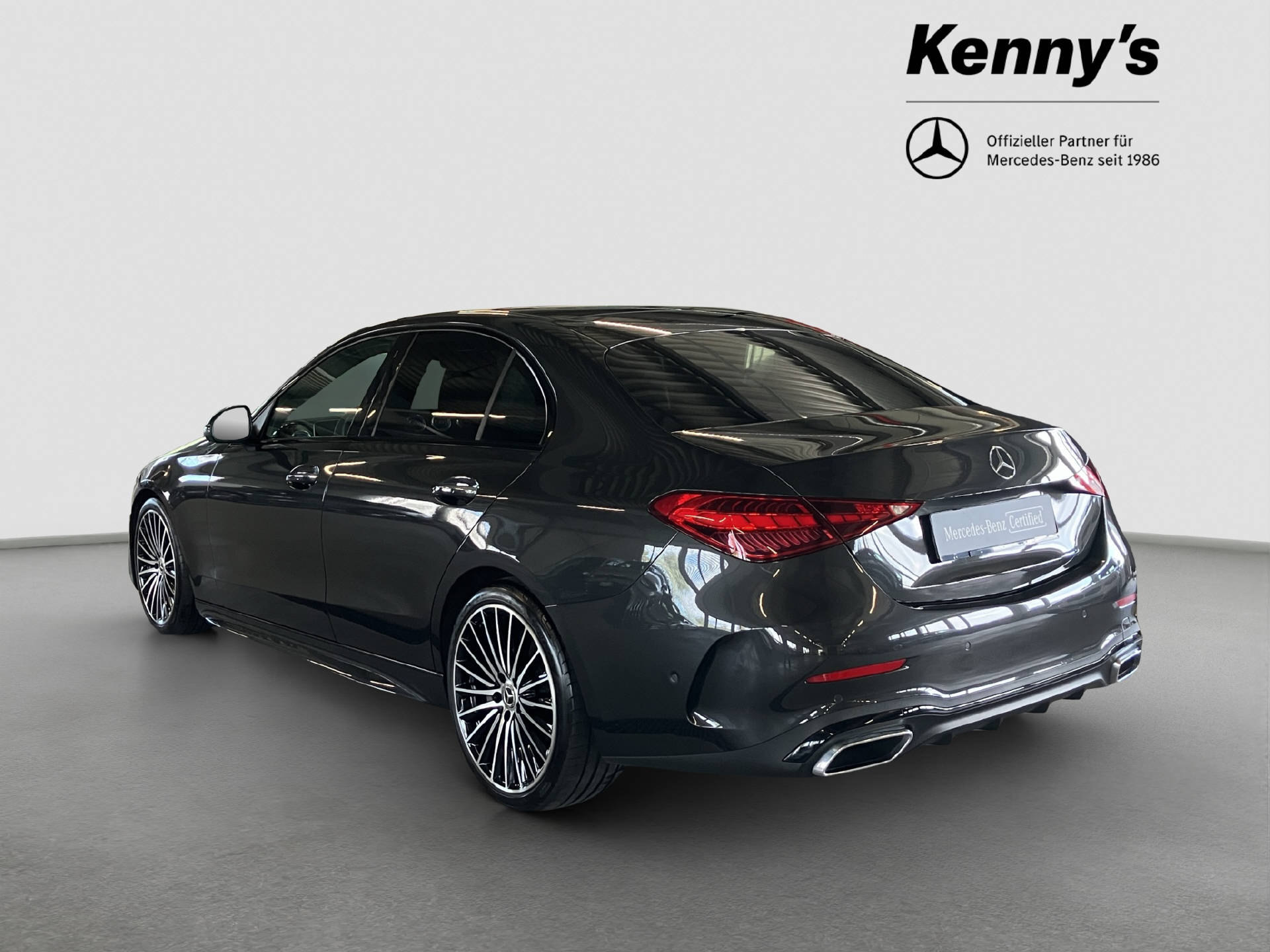 MERCEDES-BENZ C 300 d AMG Line 4MATIC-showroom-element-3