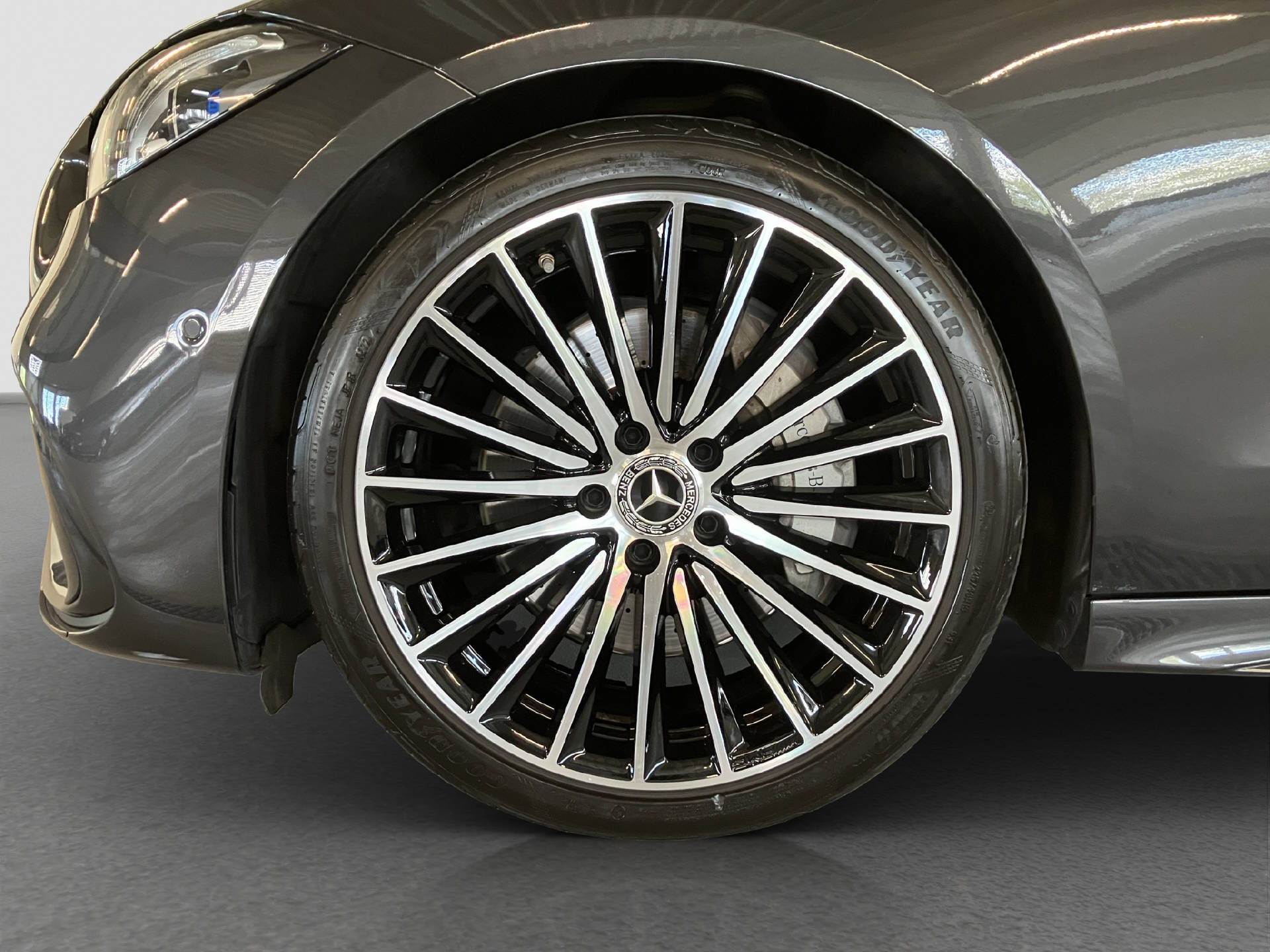 MERCEDES-BENZ C 300 d AMG Line 4MATIC-image-5
