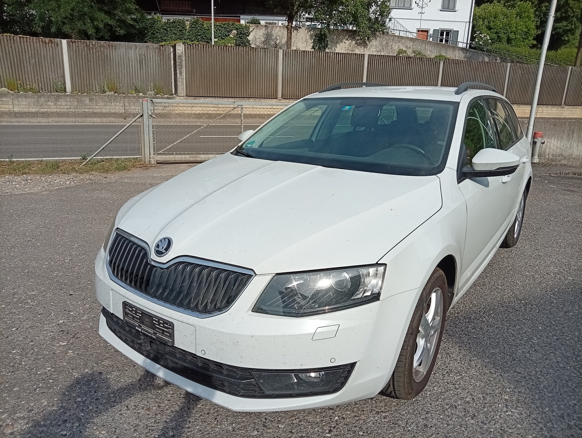 SKODA Octavia Combi 2.0 TDI Ambition 4x4 DSG-image-0