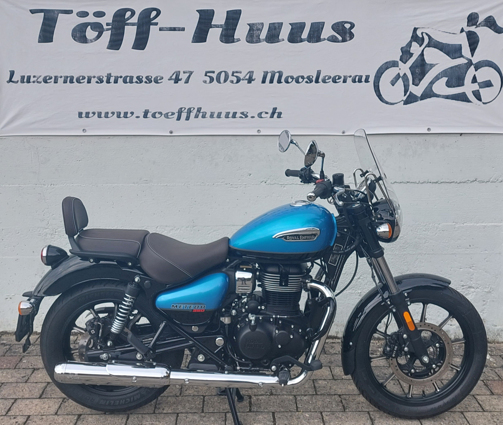 ROYAL ENFIELD Meteor 350-showroom-element-1