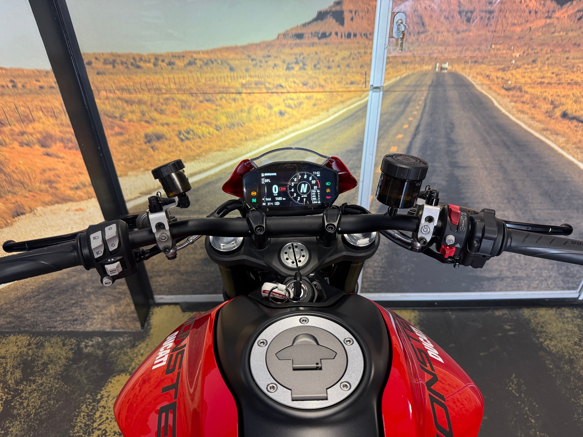 DUCATI Monster + 937 (35KW)-image-11