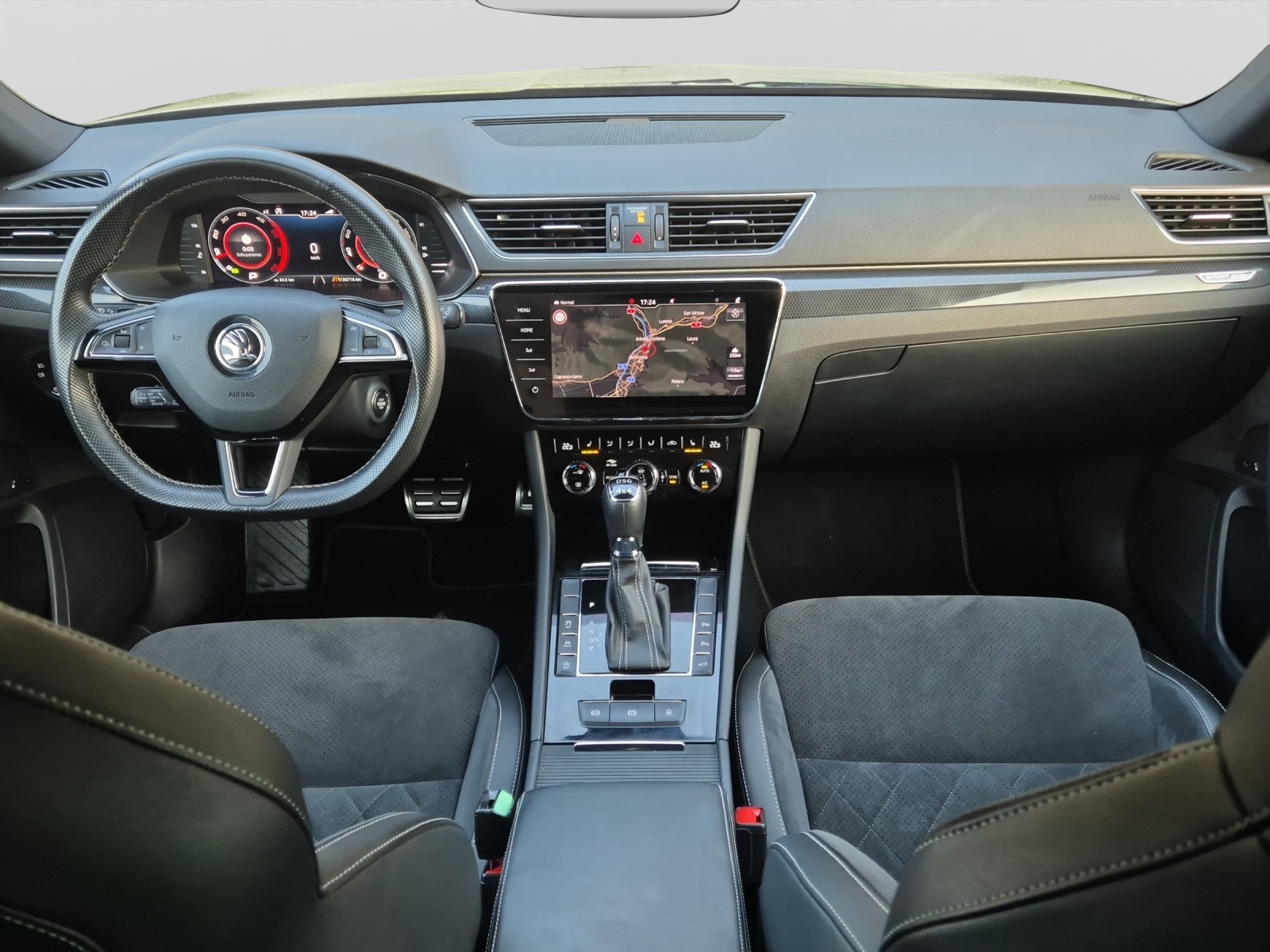 SKODA Superb Combi 2.0 TDi SportLine+ 4x4 DSG-image-9