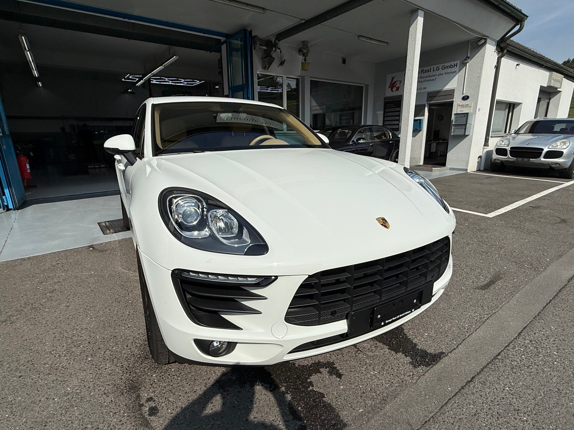 PORSCHE Macan S Diesel PDK-image-1
