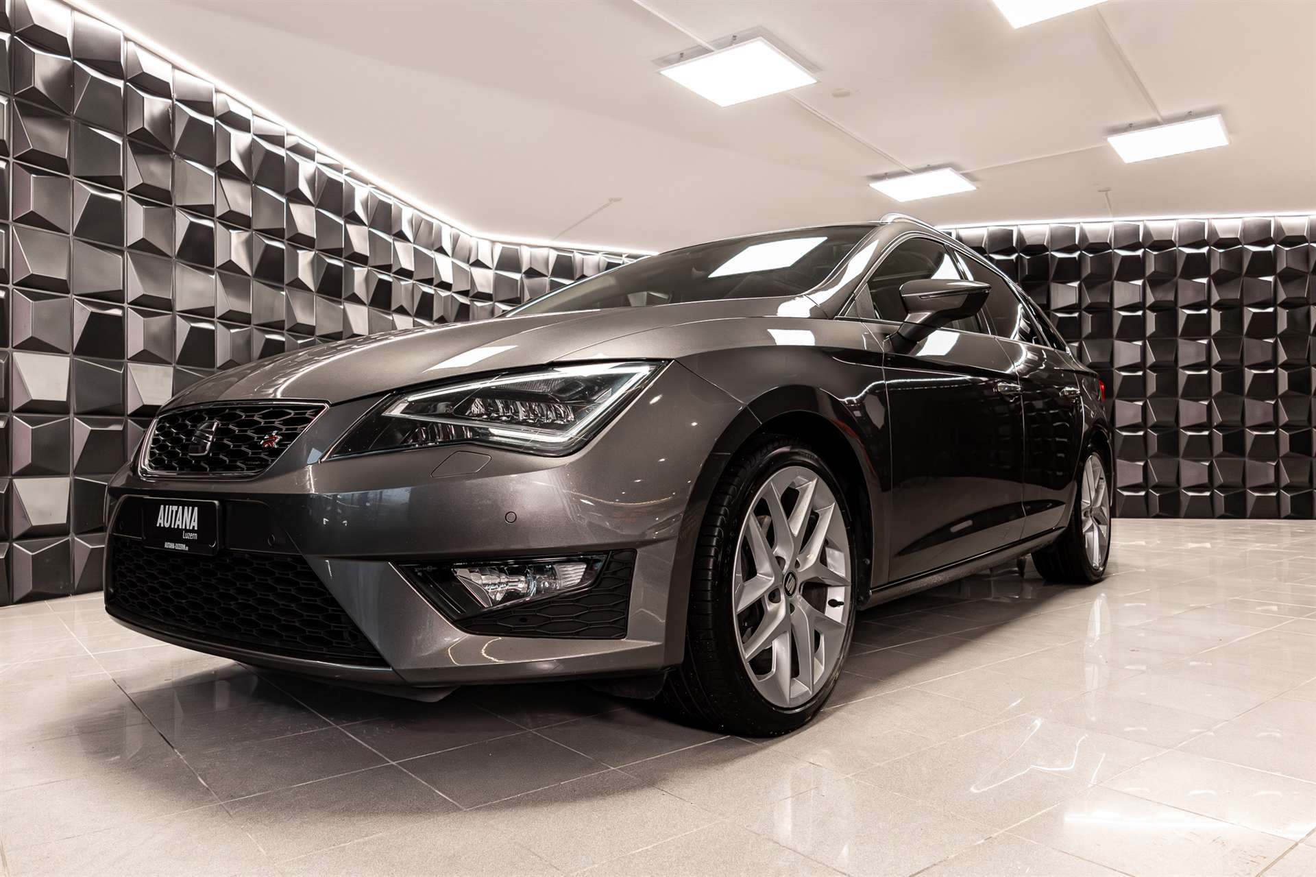 SEAT Leon ST 2.0 TDI FR Line 4Drive-image-27