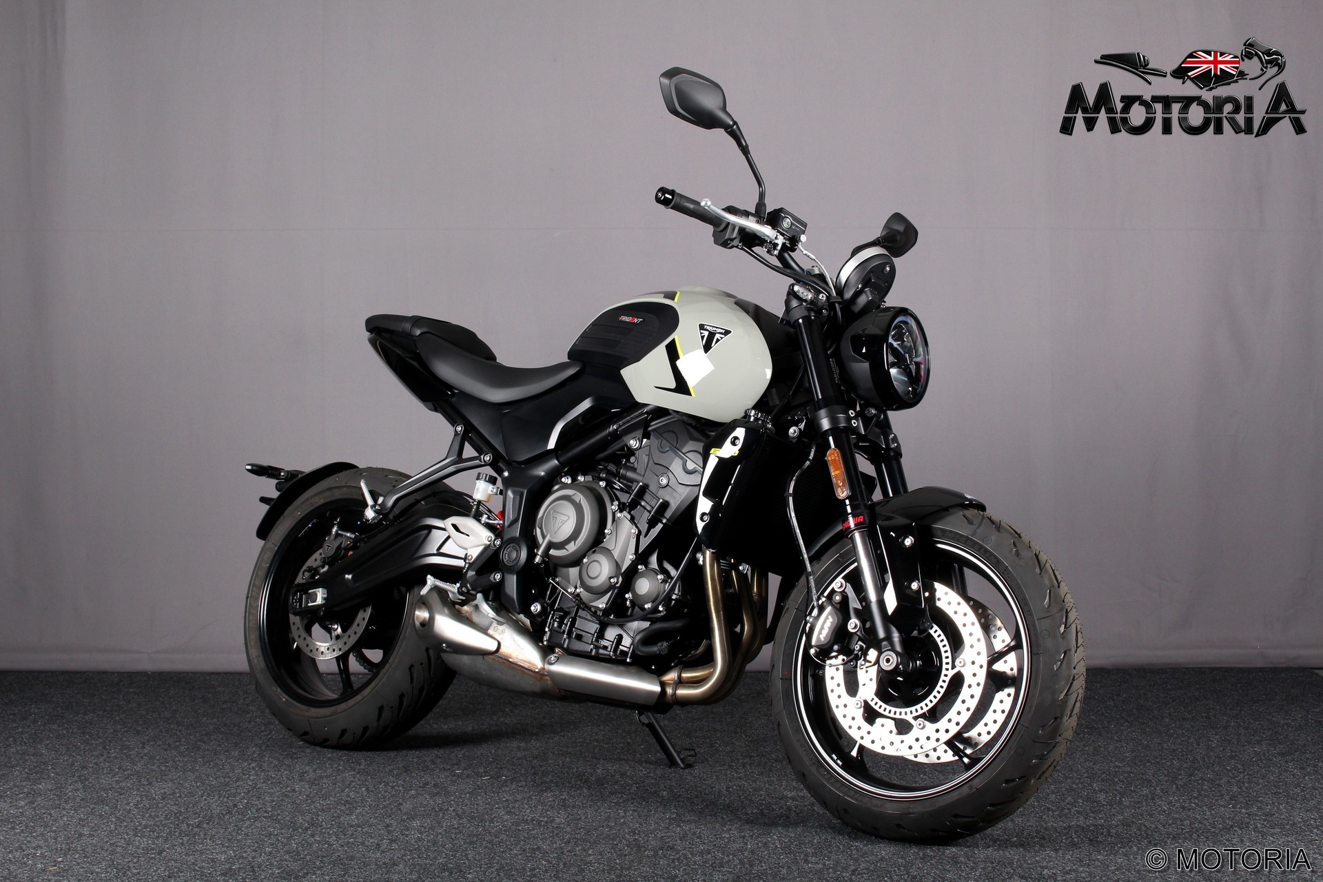 TRIUMPH Trident 660