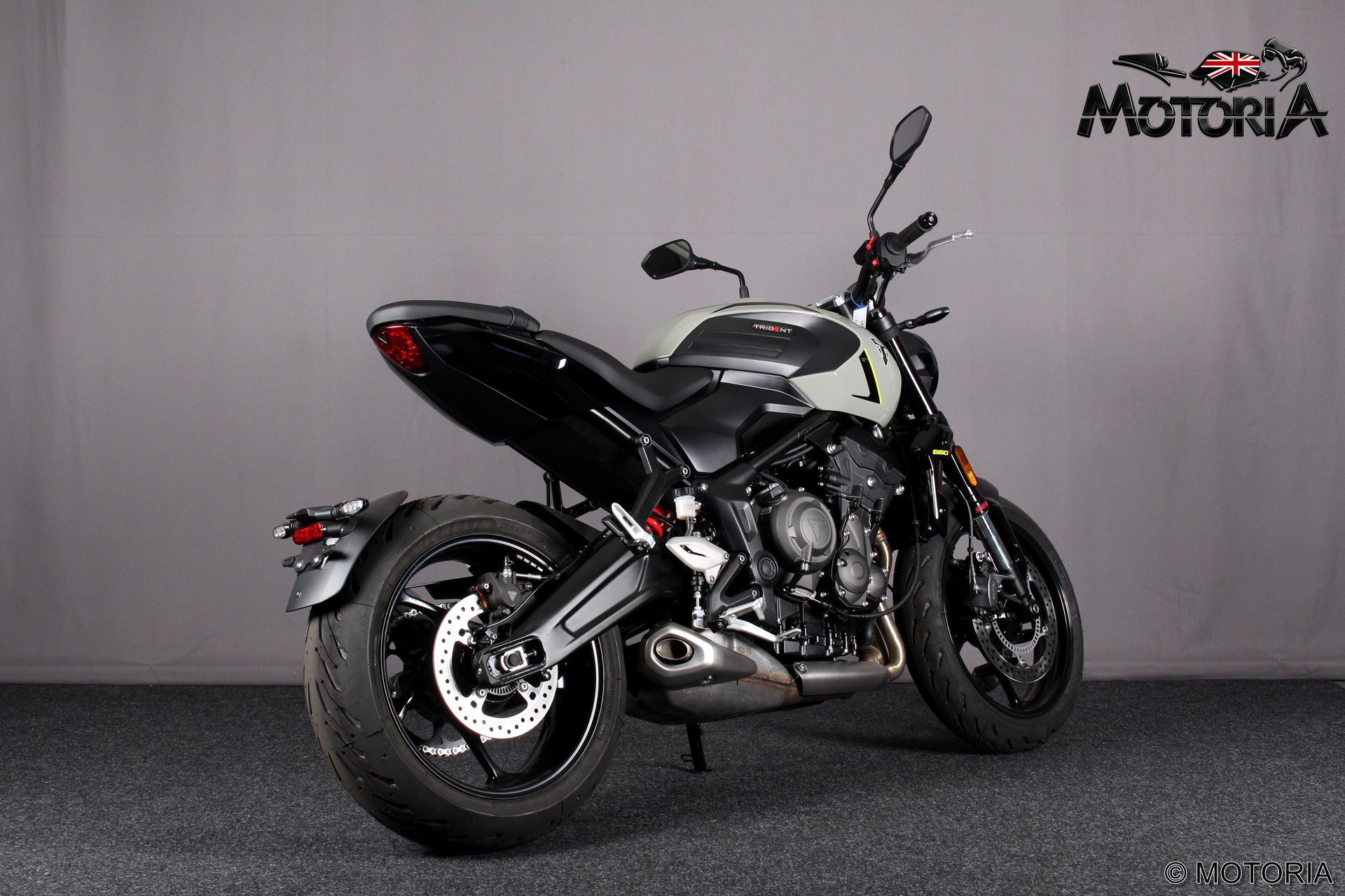 TRIUMPH Trident 660-showroom-element-2