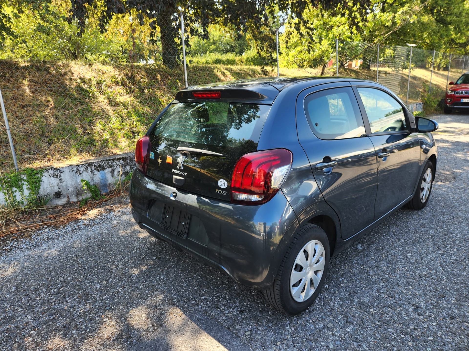 PEUGEOT 108 e-1.0 VTi Stop&Start Active Top-image-1