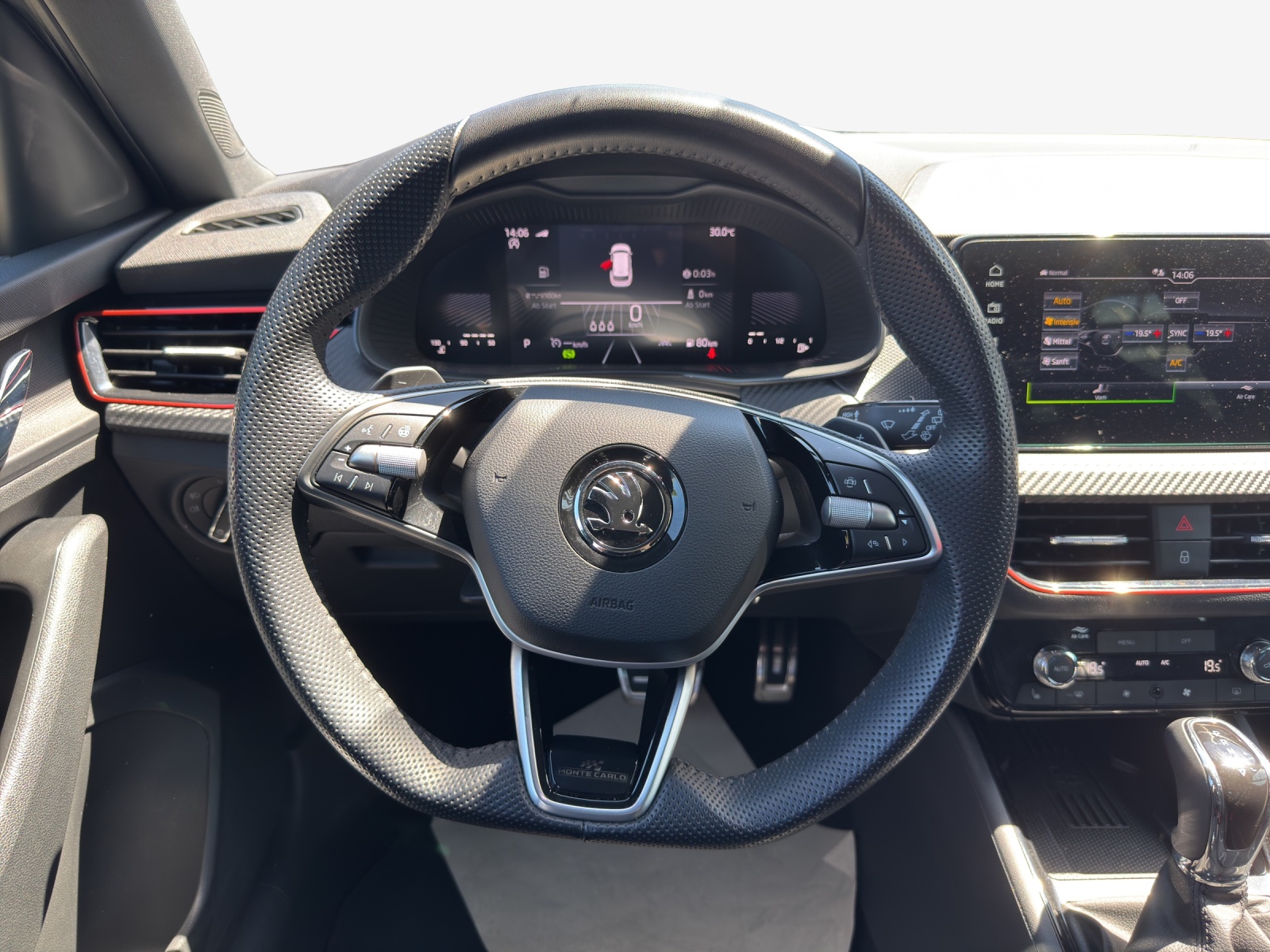SKODA Kamiq 1.0 TSI Monte Carlo DSG-image-9