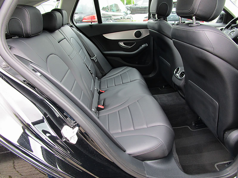 MERCEDES-BENZ C 400 Avantgarde 4Matic 7G-Tronic-image-6