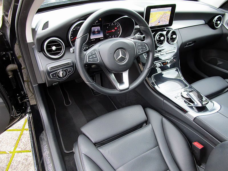 MERCEDES-BENZ C 400 Avantgarde 4Matic 7G-Tronic-image-13