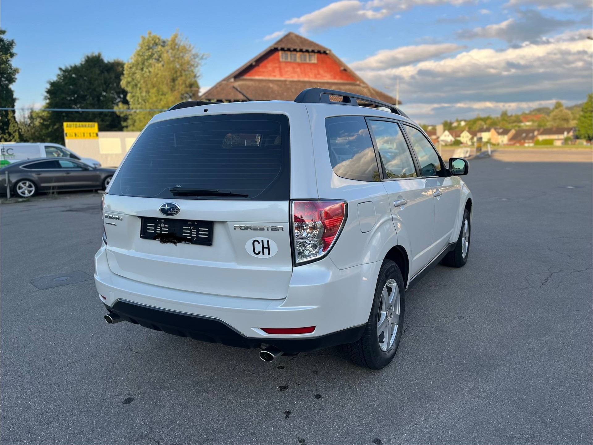 SUBARU Erste Hand Diesel mit Leder Sitz Jg.2013-image-4