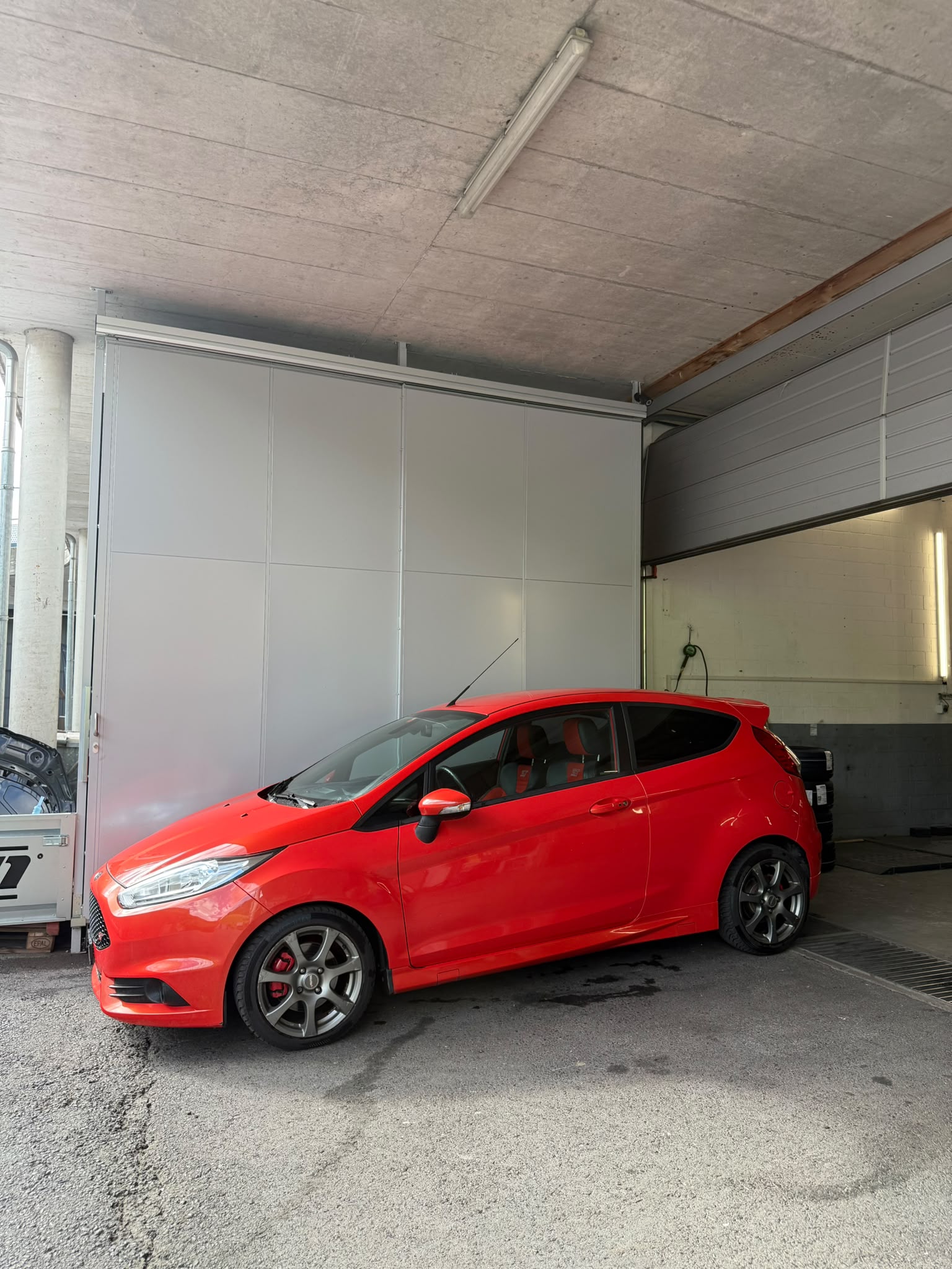FORD Fiesta 1.6 SCTi ST-1-image-1