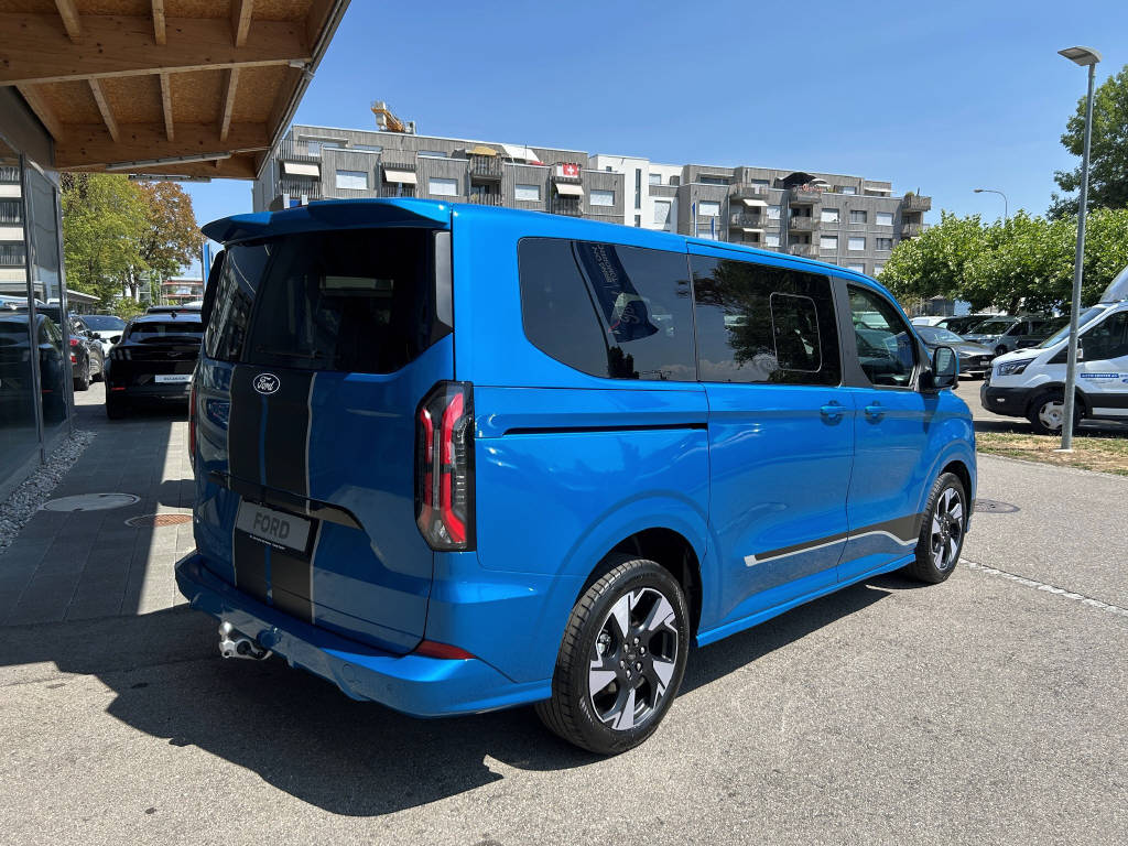 FORD Tourneo Custom Bus 340 L1 2.5 Duratec 233 Sport PHEV-image-3