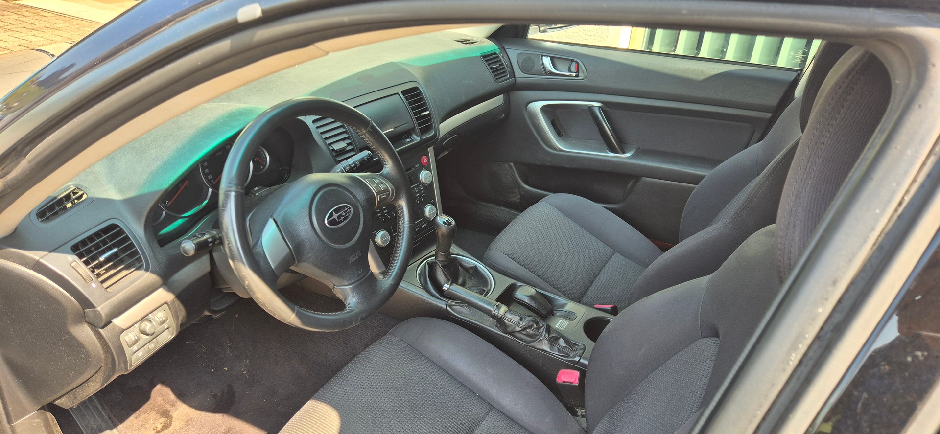SUBARU Legacy 2.0R AWD Comfort-image-4