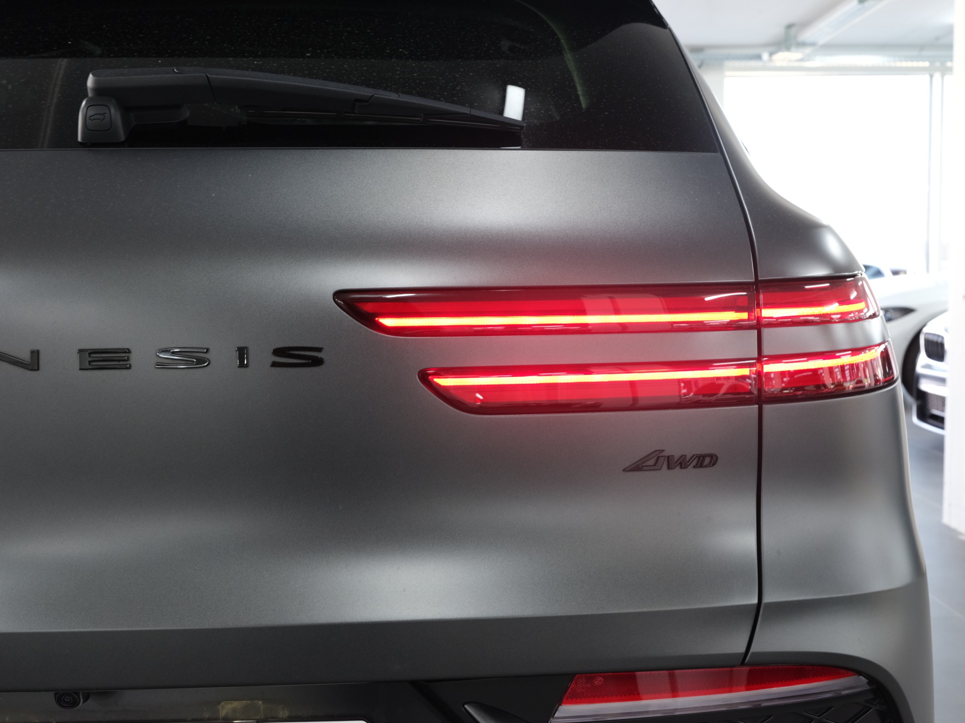 GENESIS GV70 2.2 CRDI Luxury AT8 AWD *Panorama* *360 Kamera* *Vollausstattung*-image-13
