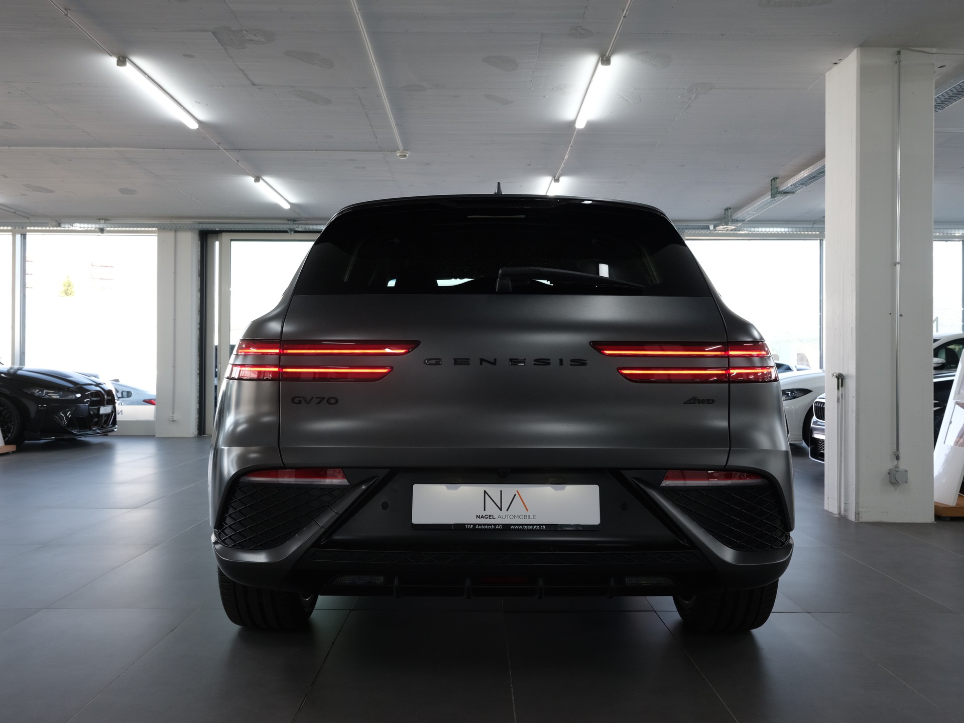 GENESIS GV70 2.2 CRDI Luxury AT8 AWD *Panorama* *360 Kamera* *Vollausstattung*-image-4