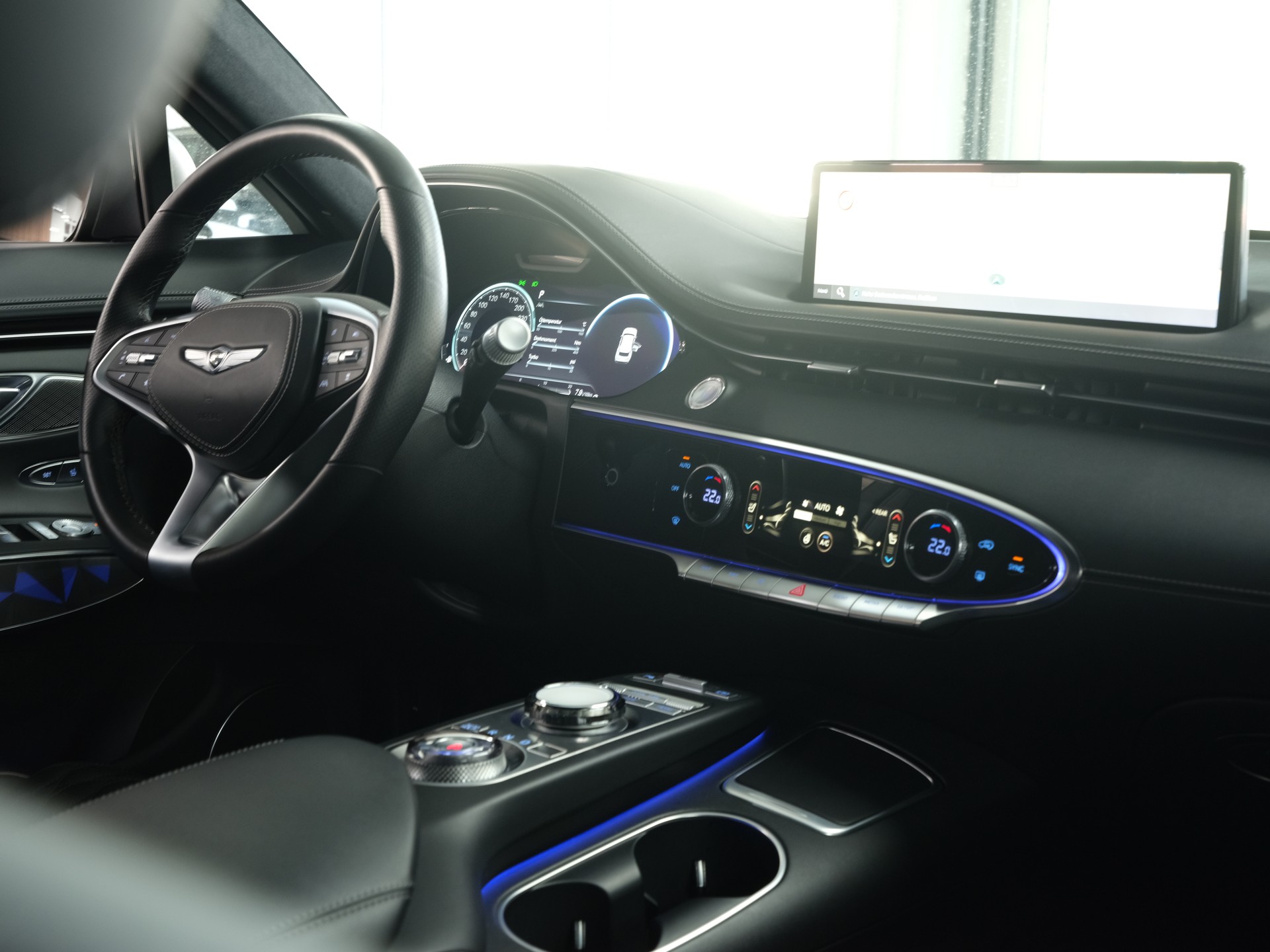 GENESIS GV70 2.2 CRDI Luxury AT8 AWD *Panorama* *360 Kamera* *Vollausstattung*-image-19