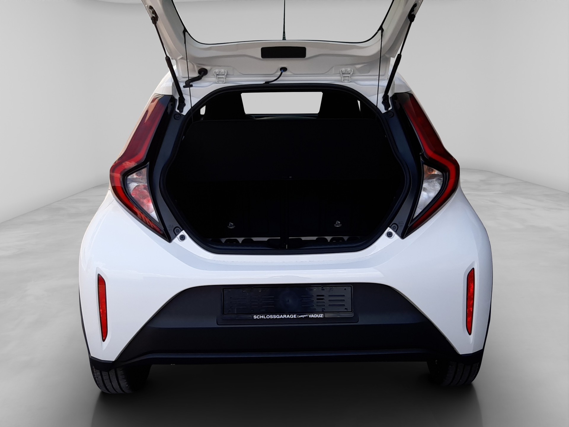 TOYOTA Aygo X 1.5 VVT-i HSD Comfort-image-16