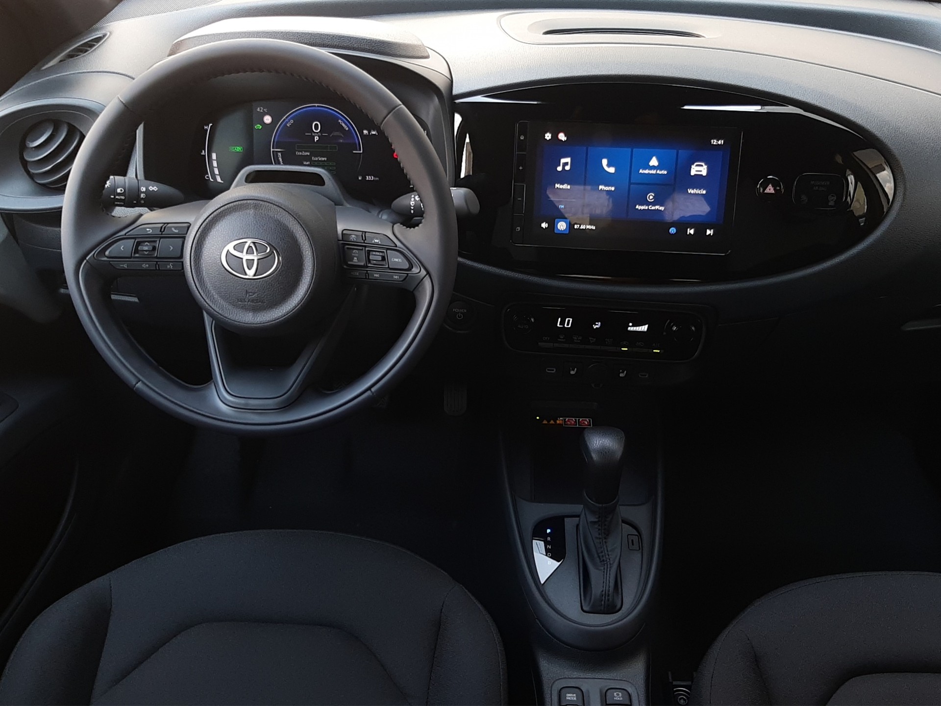 TOYOTA Aygo X 1.5 VVT-i HSD Comfort-image-11