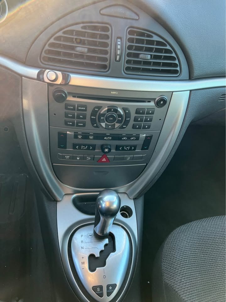 CITROEN C5 Break 2.0 HDi Exclusive Automatic-image-9