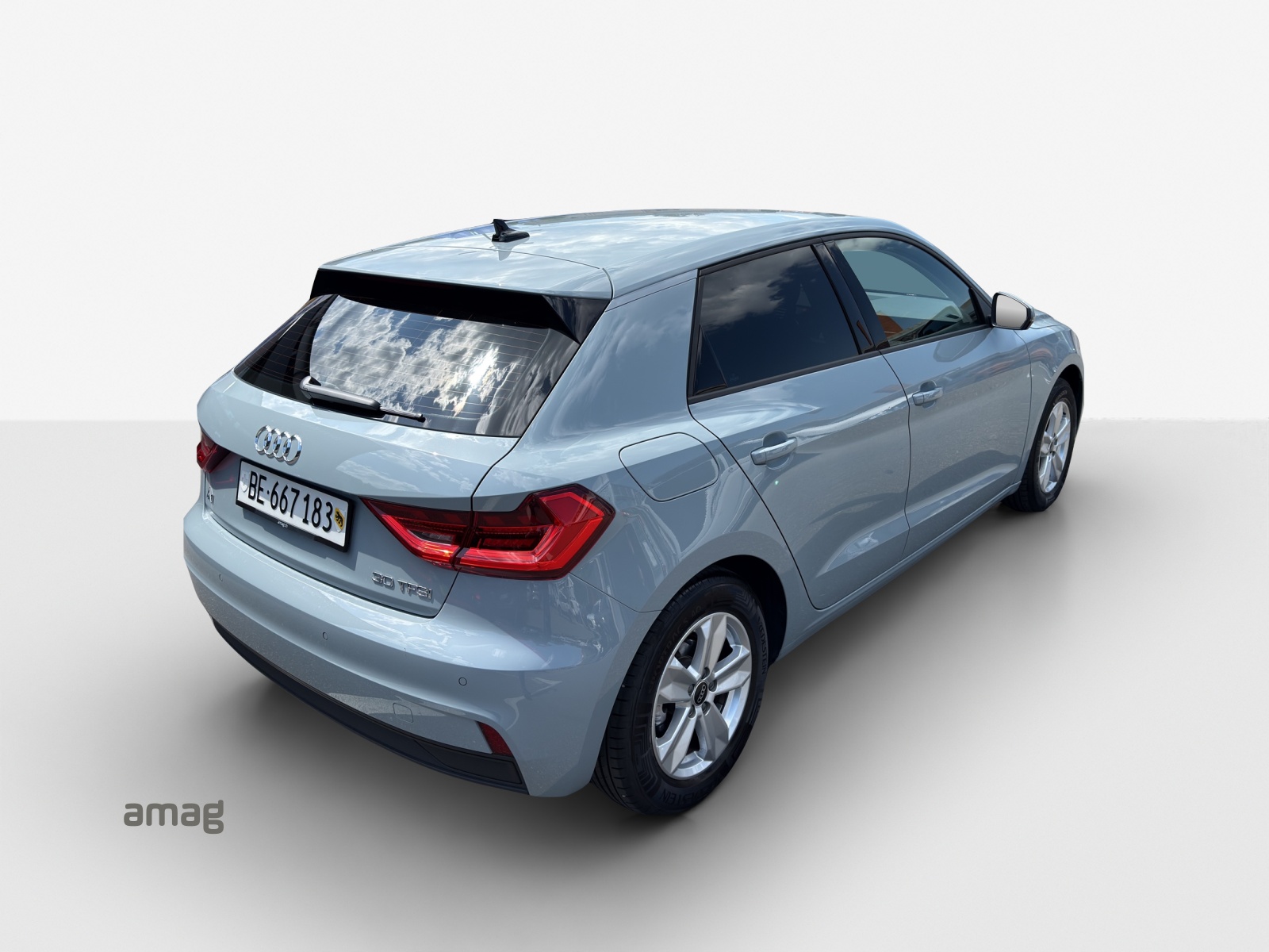 AUDI A1 Sportback 30 TFSI Attraction S-tronic-image-4