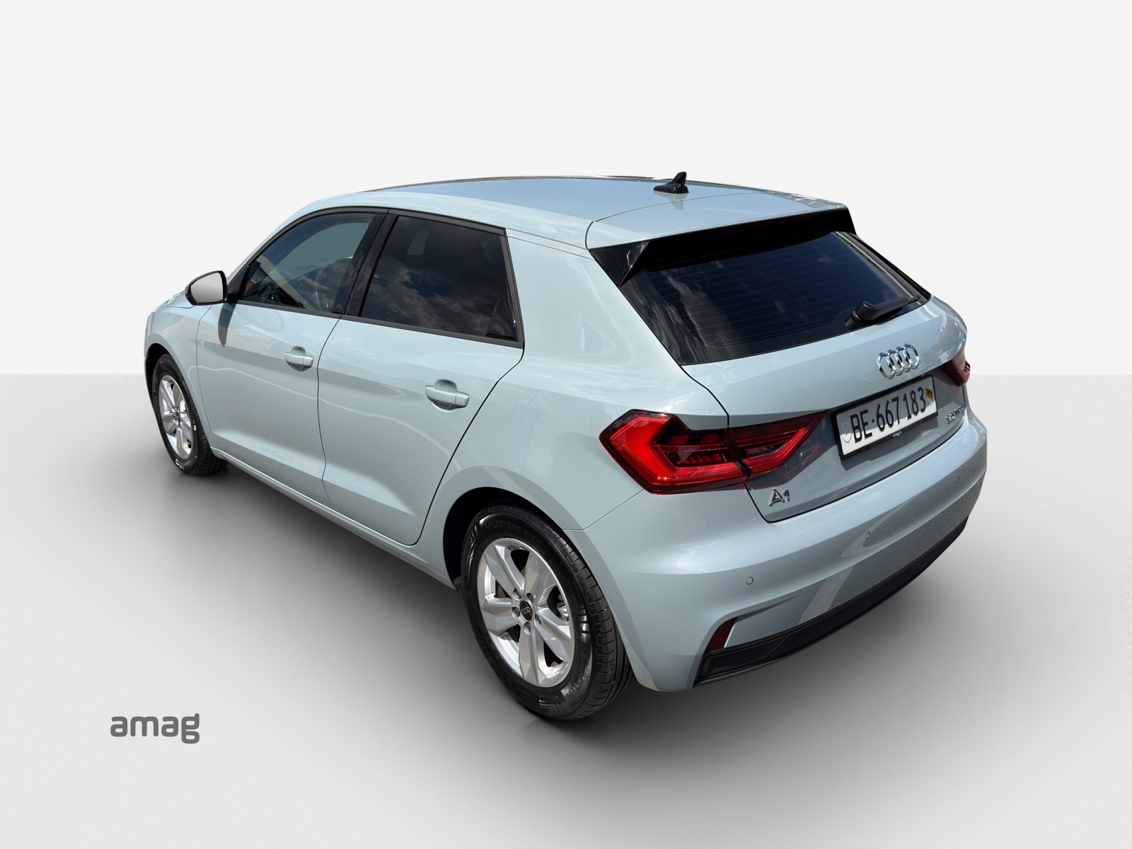 AUDI A1 Sportback 30 TFSI Attraction S-tronic-image-2
