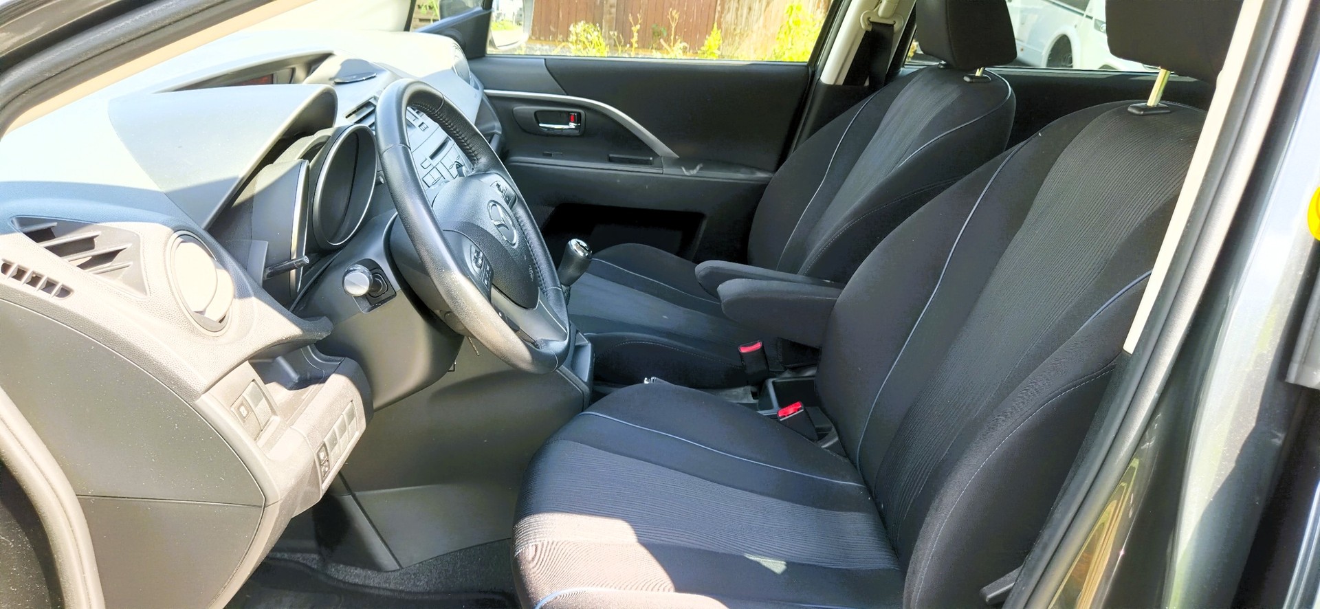 MAZDA 5 1.6 16V CD Confort-image-10