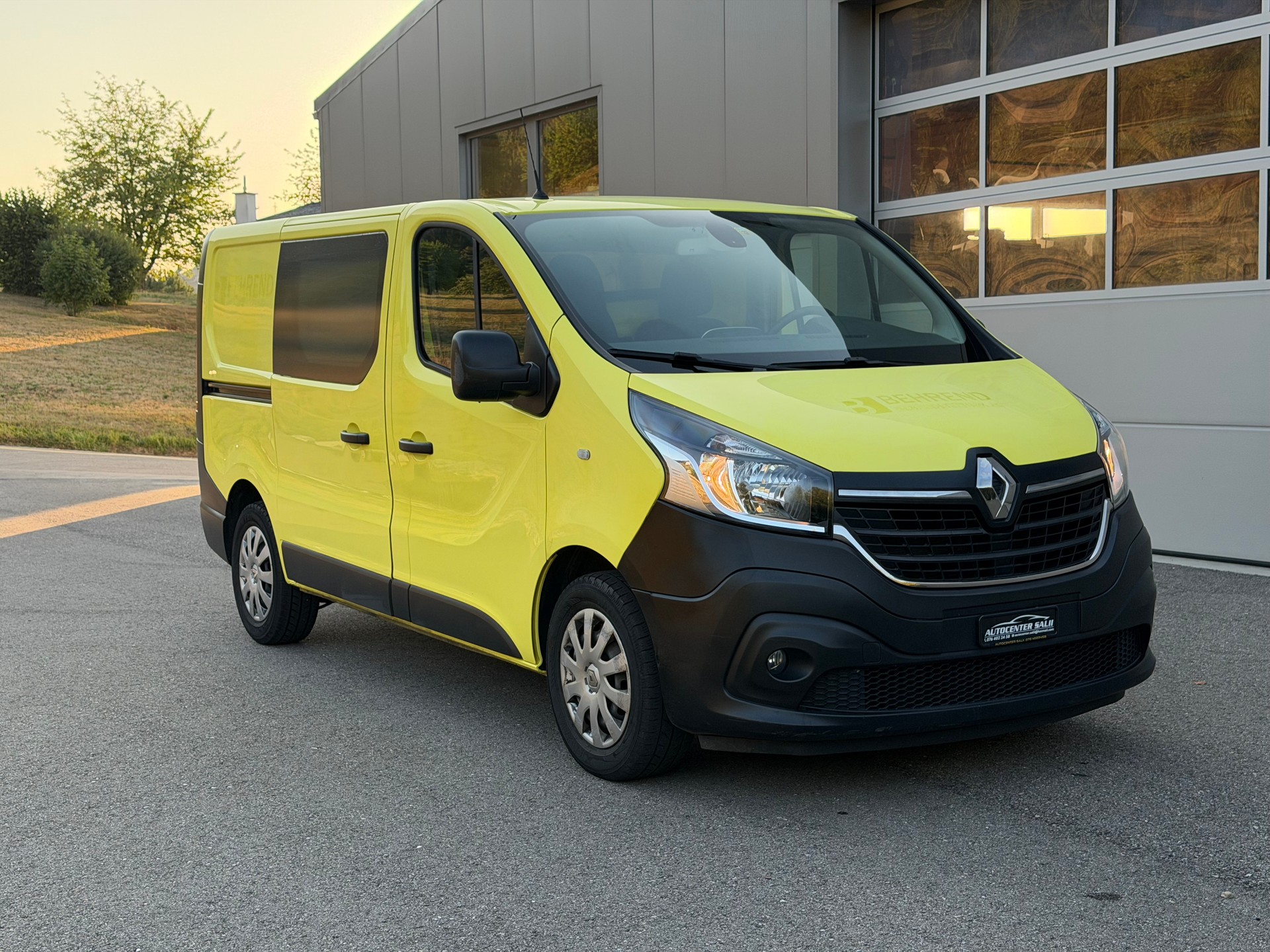 RENAULT Trafic 2.0 dCi 120 3.0t Business L1H1-image-2