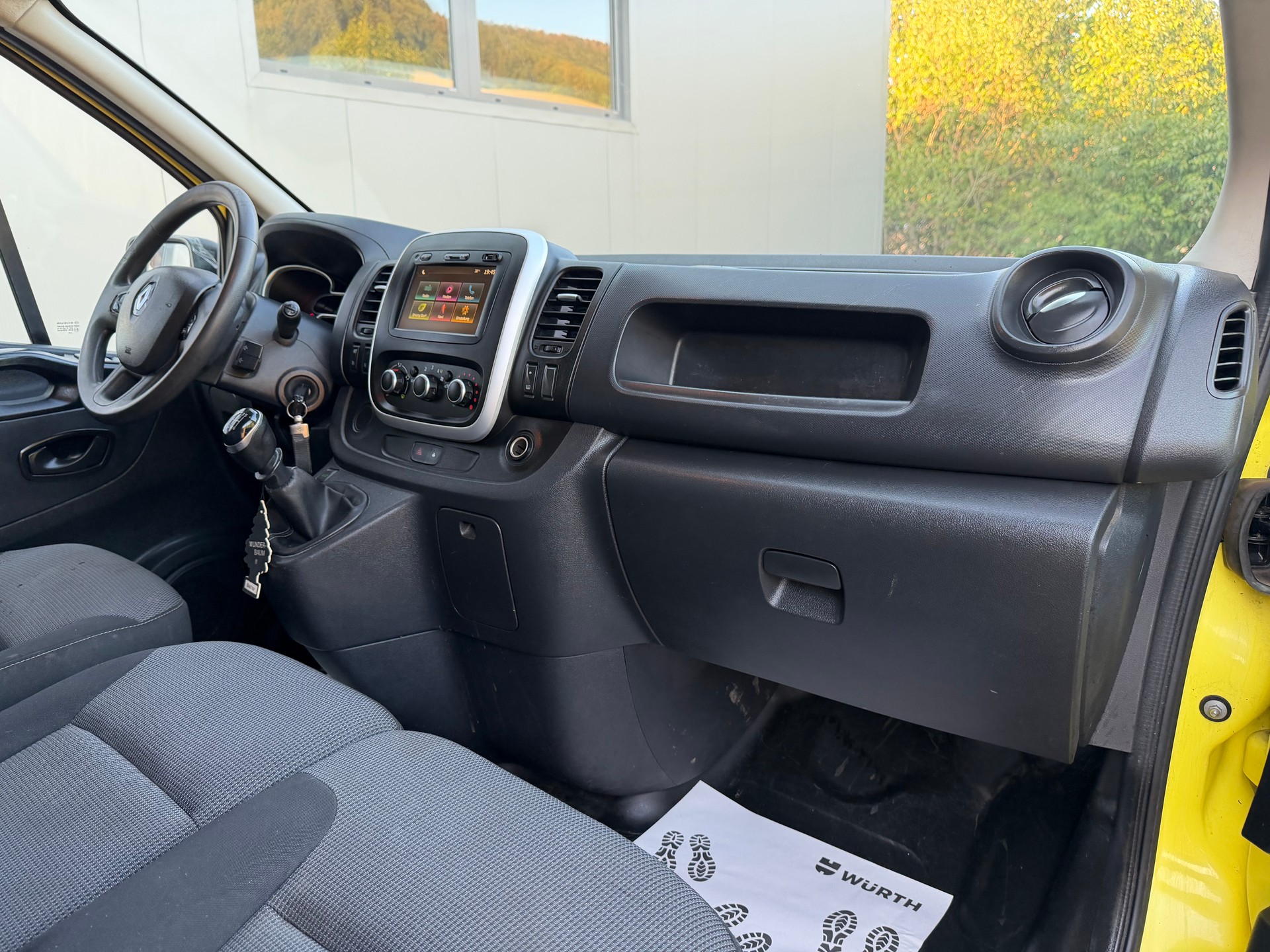 RENAULT Trafic 2.0 dCi 120 3.0t Business L1H1-image-6