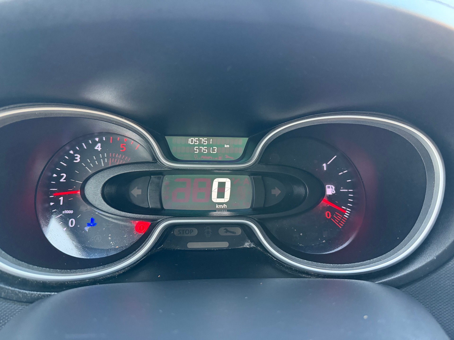 RENAULT Trafic 2.0 dCi 120 3.0t Business L1H1-image-9
