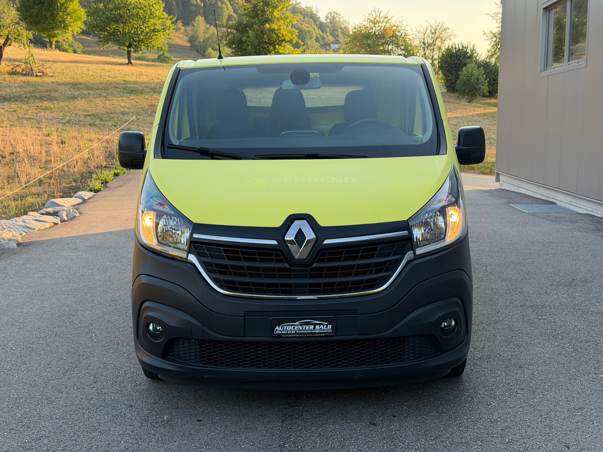 RENAULT Trafic 2.0 dCi 120 3.0t Business L1H1-image-1