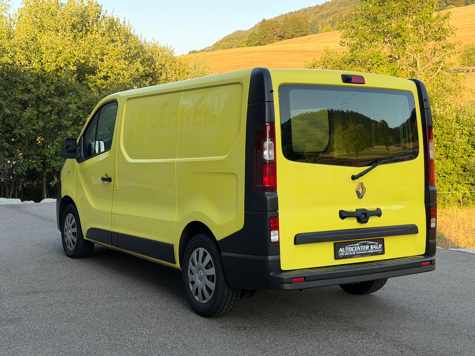 RENAULT Trafic 2.0 dCi 120 3.0t Business L1H1-image-5