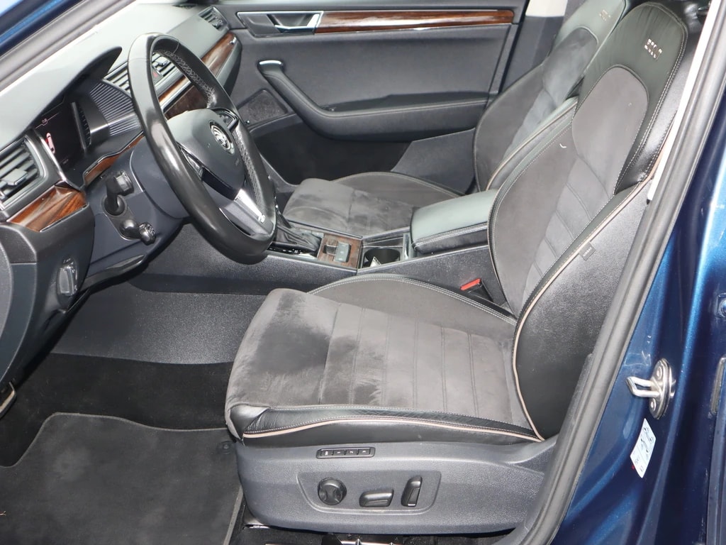 SKODA Superb Combi 2.0 TDi SportLine 4x4 DSG ** AHK ** Standheizung ** PR-Schiebedach ** Frisch ab MFK & Service**-image-10
